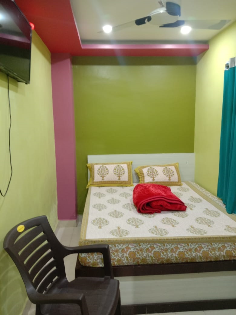 Room image description