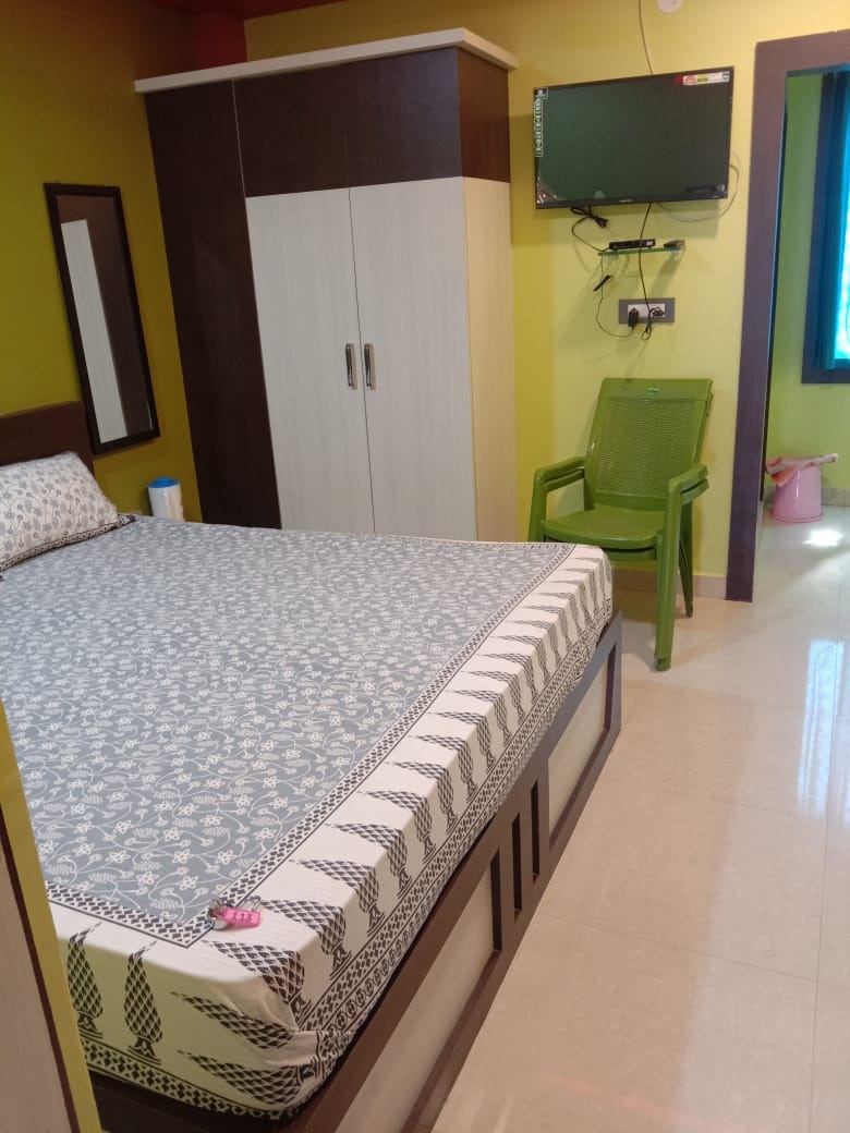 Room image description