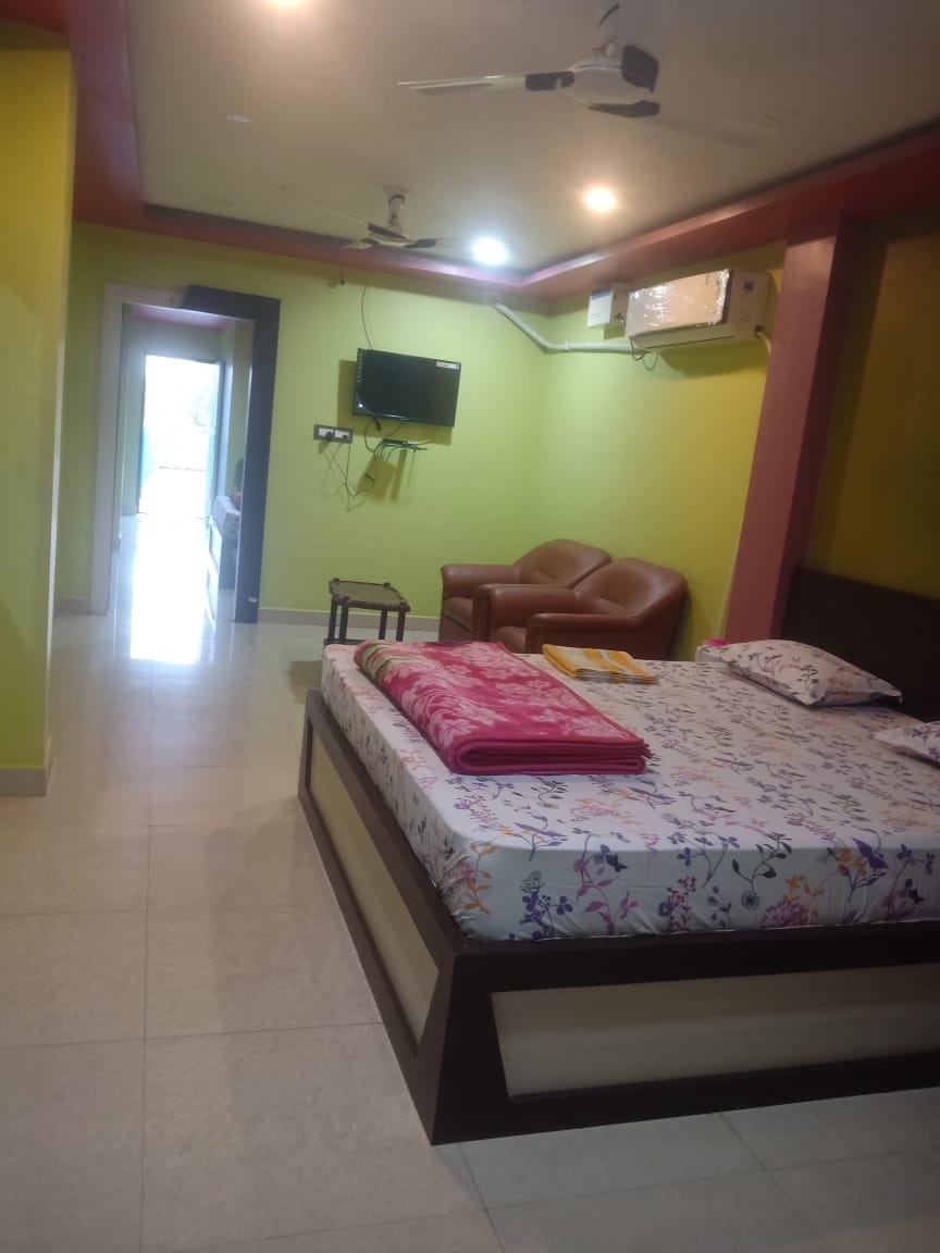 Room image description